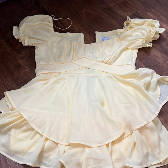 yellow romper - Picture 1 of 2